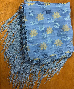 Foulard en soie brillant de luxe du fabricant indien châles dernier nouveau Style carré couleurs personnalisées Logo motif franges incluses - Product Image 3