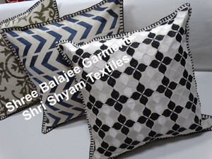 Funda de cojín de diseñador Suzani Vintage antiguo indio funda de almohada bordada a mano ecológica 100% algodón Hotel Hospital - Product Image 6