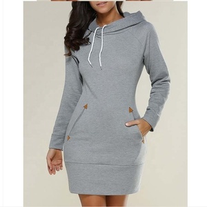 Sweat à capuche pull-over à la mode pour femmes décontracté personnalisé avec poche avant ourlet incurvé longue robe à capuche - Product Image 1