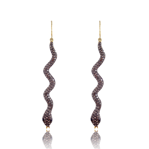 Serpiente champán pavé diamante pendientes - Product Image 1