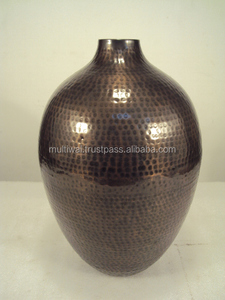 Vase en aluminium classique en métal de luxe pour une utilisation intérieure et extérieure Table de restaurants de mariage - Product Image 5