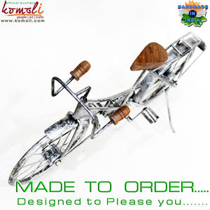 โมเดลจักรยานวินเทจทำมือจากเหล็กดัดสีเงิน สำหรับตกแต่งบ้าน ของประดับบนโต๊ะ และไอเดียของขวัญสุดพิเศษ - Product Image 4