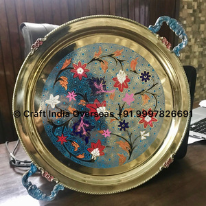 Plateau avec poignée, plusieurs couleurs, en laiton émaillé - Product Image 2