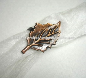 Servilletero de Aluminio Hecho a Mano de Lujo, Diseño de Hoja, Acabado en Cobre, Ecológico, Decoración de Mesa Vintage - Product Image 2