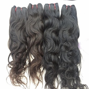 Vente en gros de cheveux humains vierges indiens 100% Remy non traités, donneur unique, style ondulé, cheveux vierges indiens bruts, fournisseur de perruques en Inde - Product Image 5