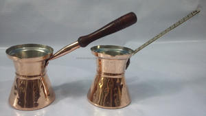 Cafetera de cobre para servir y disfrutar de bebidas - Product Image 3