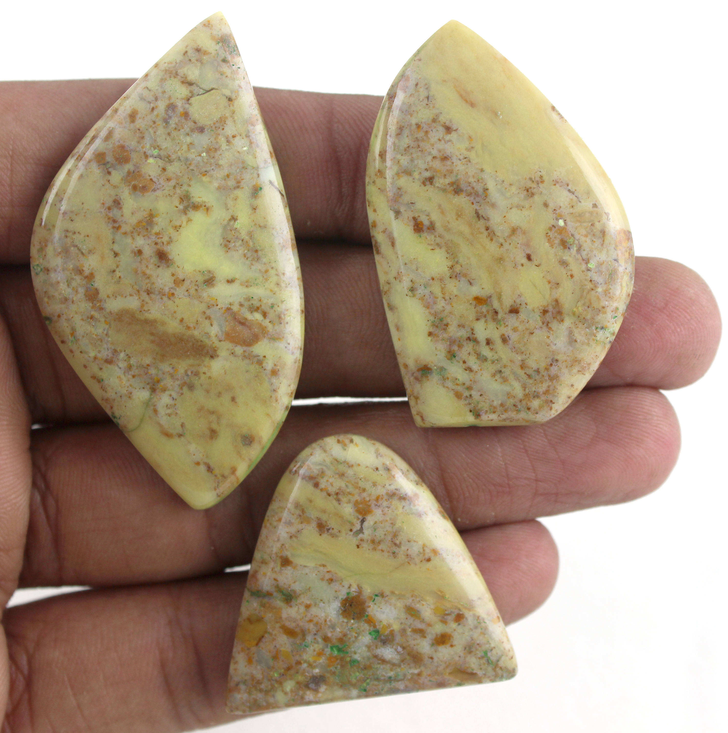 สีเขียวอ่อน