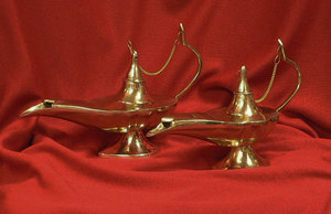Lampe à huile Lord Aladdin - Métal poli, thème Amour, édition Noël - Product Image 2