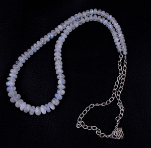 สร้อยปรับได้สีรุ้งประดับพลอยสีฟ้าใส - Product Image 6