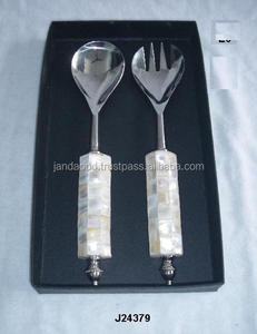 Juego de ensalada con mango de nácar, cubiertos de acero pulido con otros materiales, incluye cuchara para ensalada y tenedor - Product Image 2