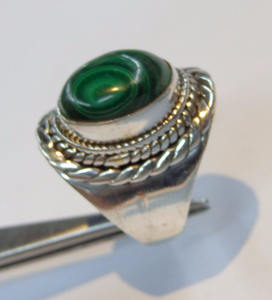 แหวนเงินแท้ 925 ประดับด้วยมาลาไคต์ธรรมชาติ งานแฮนด์เมดจากเนปาล ราคาส่งจากโรงงาน - Product Image 5