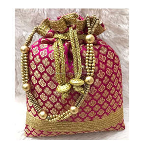 Bolsa de Fiesta Elegante de Seda Bordada para Mujer, Regalo de Boda, por Pk - Product Image 1
