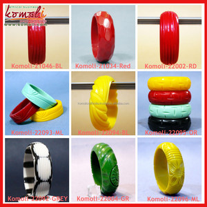 Bracelet en résine sculpté à la main, bijou indien vintage, nouvelle conception de brique abstraite, vente en gros - Product Image 3