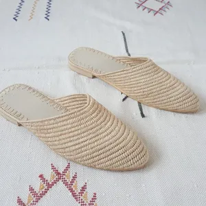   Babouches marocaines traditionnelles en raphia, faites à la main, pour le bonheur au quotidien - Product Image 1