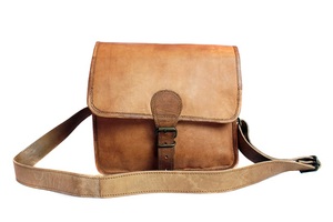 Wholesale Genuine Leather Handmade Crossbody Sling Messenger <b>Bags</b> Large Capacity <b>Laptop</b> Office Saddle Shoulder <b>Bags</b> Casual Style - Product Image 5