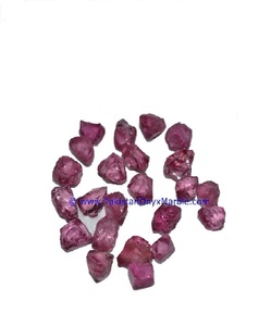 Spinelles en vrac rugueux à vendre - Product Image 2