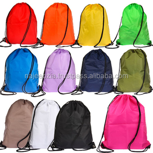 Sacs de gymnastique réutilisables en polyester imprimés avec logo personnalisé avec cadre externe avec fermeture à ficelle - Product Image 6
