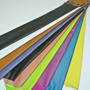 Meilleure vente vêtement en peau de mouton cuir souple dans n'importe quelle couleur motif grain fini - Product Image 1