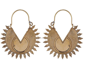 Tribal indio pendiente, joyería de latón pendiente de aro - Product Image 1