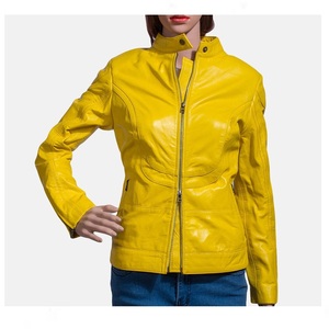 Chaqueta de piel de oveja auténtica para mujer, abrigo de invierno hecho a medida con diseño de logotipo elegante - Product Image 1