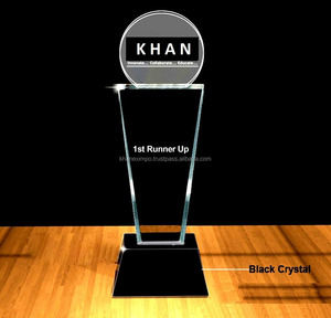 Beau trophée de cristal Design sablé moderne Travaux au laser personnalisables/Impression pour les souvenirs de sport exposés Khan Eximpo - Product Image 1