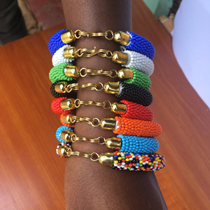Pulseras Africanas con Cuentas |   Joyería Zulu |   Joyería Maasai Hecha a Mano - Product Image 1