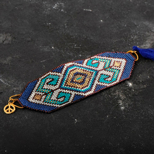   Bracelet épais bleu marine fait main en pierres Miyuki, artisanat artisanal - Product Image 1