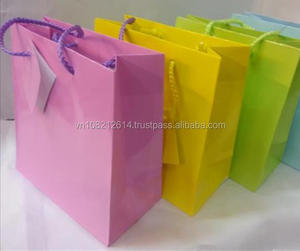 Sac en papier kraft avec manipulation de surface d'impression offset - Product Image 1