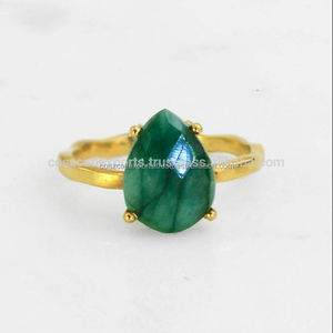 Anillo de Piedra Natal de Mayo con Baño de Oro, Engaste de Puntas en Forma de Lágrima, Gema de Esmeralda Verde para Regalo de Boda, Compromiso, Aniversario o Fiesta - Product Image 1