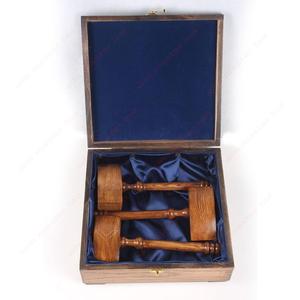 Ensemble d'outils maçonniques en bois avec gravure de carré et de compas - Product Image 3