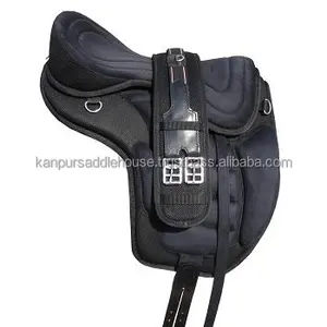 Disponible dans toutes les tailles de couleurs! Selle de Dressage Équestre par Fournisseurs Conception Synthétique Sans Arbre avec Cuir Plastique Matériaux - Product Image 1