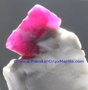 Spesimen Rubi Kristal Mineral Pakistan dari Hunza Kashmir Mine Pakistan