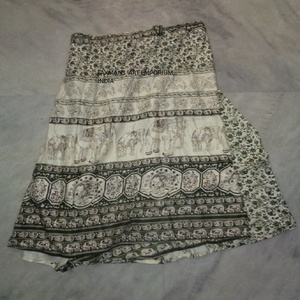 Nuevo 2024 estilo de moda de tendencia rayón elefante estampado diseñador mujeres faldas largas al por mayor de La India - Product Image 1