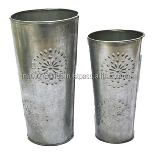 Maceta Clásica Galvanizada para Jardín, Decoración de Exteriores - Product Image 1