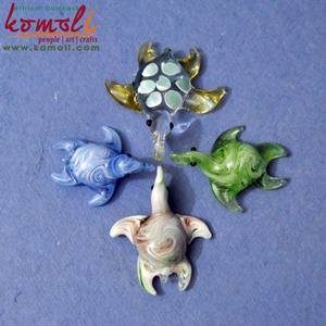 Petite tortue en verre de Murano verte mignonne avec des pois, flammeurie - Product Image 6