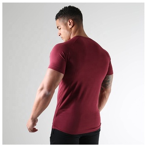 Vêtements de sport pour hommes en gros - T-shirts respirants grande taille pour la gym et le fitness, couleurs et logos personnalisables, 100% coton - Product Image 4
