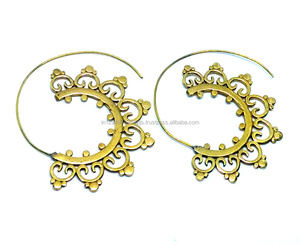 Boucles d'oreilles indiennes en spirale bohème faites à la main en laiton sans nickel or argent mariages cadeaux fêtes fiançailles avec diamant - Product Image 1