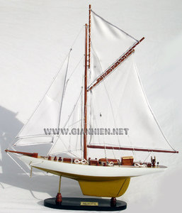 Modèle de bateau en bois fabriqué à la main Reliance peint idée cadeau de nouveauté - Product Image 1