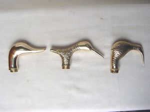 ด้ามจับทองเหลืองสำหรับไม้เท้า ร่ม และไม้ค้ำยัน ด้ามจับทองเหลืองทำมือลายสัตว์ โดย INAM HANDICRAFTS - Product Image 4