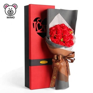 Forever <span class=keywords><strong>Love</strong></span> - Nuevo Ramo de Flores Artificiales de Plástico para San Valentín, Cajas de Regalo Románticas Hechas a Mano, Bonitas Rosas de Jabón Rojas para Niñas, Ramo de Boda - Product Image 6