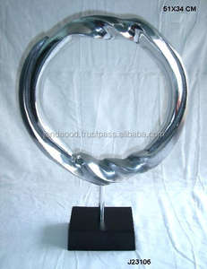 Venta caliente escultura de aluminio fundido forma de anillo y estilo estriado en espejo pulido decoración del hogar esculturas de Metal escaparate del hogar - Product Image 2