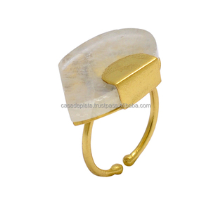 Pierre de lune arc-en-ciel Bague en argent sterling 925 Luxe or 18 carats Belle pierre précieuse Réglage de la lunette Cadeaux de fiançailles pour les mariages - Product Image 1