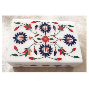 Caja de regalo de joyería con incrustaciones de piedra blanca, hecha a mano, antigua - Product Image 1