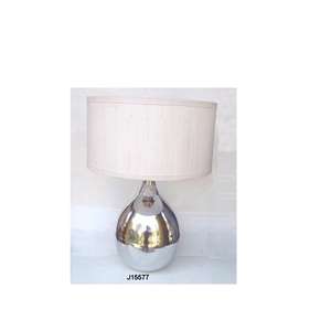 Lampe de table moderne en fonte d'aluminium avec abat-jour à tambour poli miroir Alimentation électrique Autres finitions disponibles pour la décoration intérieure - Product Image 5