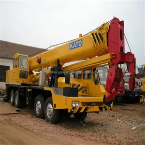 Grue de roue pour kato 55T 55 tonnes, grue à deux roues très pratique et d'occasion