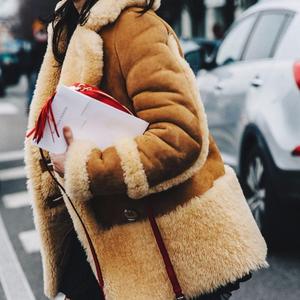 Nouvelle marque femmes respirant laine tissu en peau de mouton Plaid haute rue vêtement teint sur mesure Poncho veste vêtements d'extérieur - Product Image 3