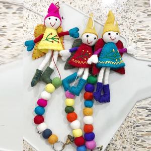 FCS-002 Adorno Navideño Ecológico de Fieltro de Lana con Campanas, Hecho a Mano por Artesanas de Nepal - Product Image 3