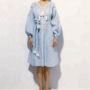 ชุดเดรสยาวสไตล์ยูเครนสำหรับผู้หญิงชุดราตรียาวคลุมเข่าเอวและมีพู่ผ้าลินินสไตล์โบฮีเมียนสำหรับใส่อยู่บ้านทุกวัน - Product Image 1