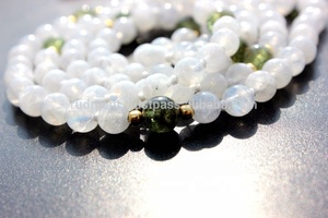 Alta calidad 108 cuentas Yoga Mala collar hecho a mano piedra lunar apatita anudada borla espiritual hinduismo moda regalo con cuentas - Product Image 2