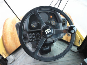 Rodillo de carretera usado para gatos, cs-683e de oruga usada, buen estado - Product Image 2